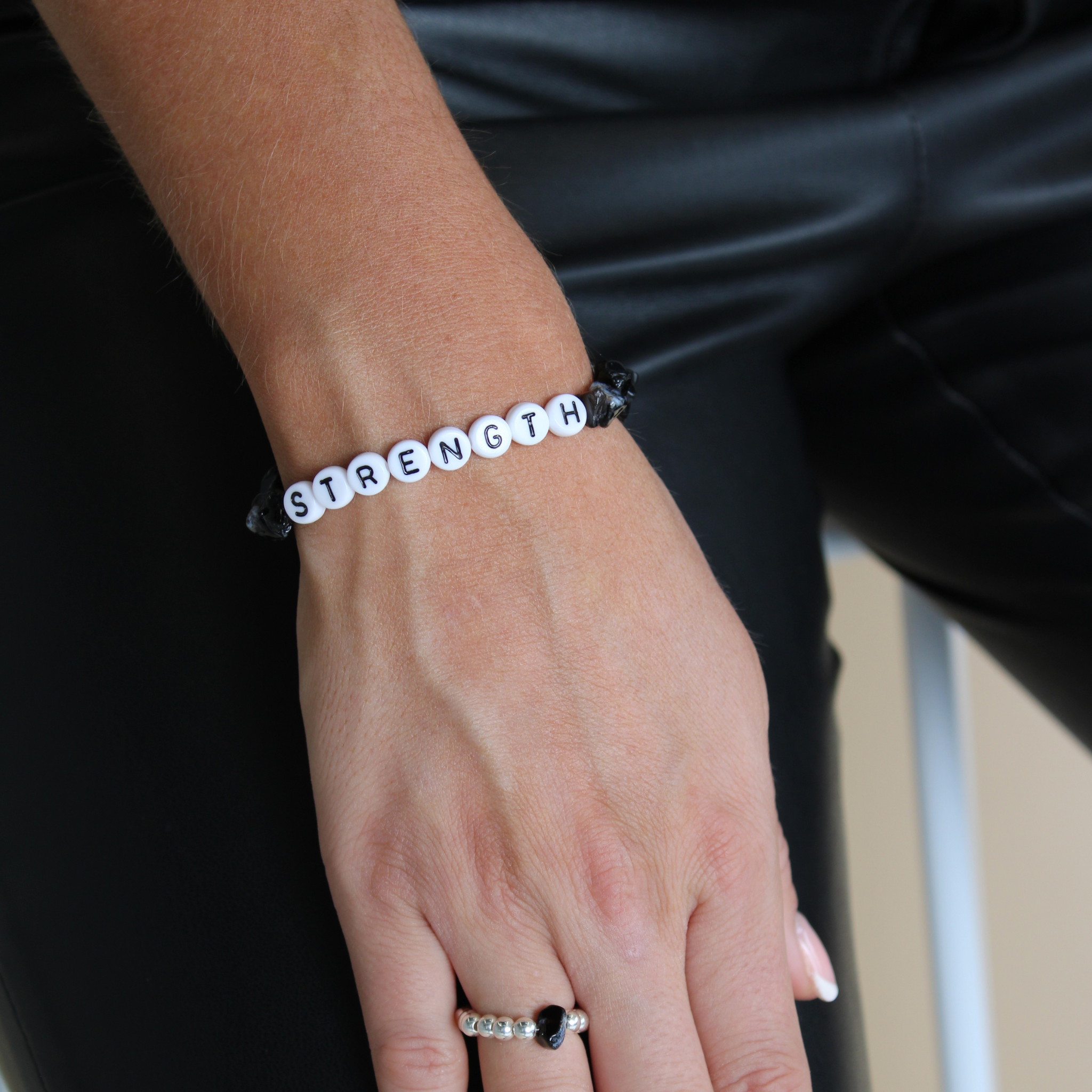 Onyx 'Strength' Chipstone Bracelet